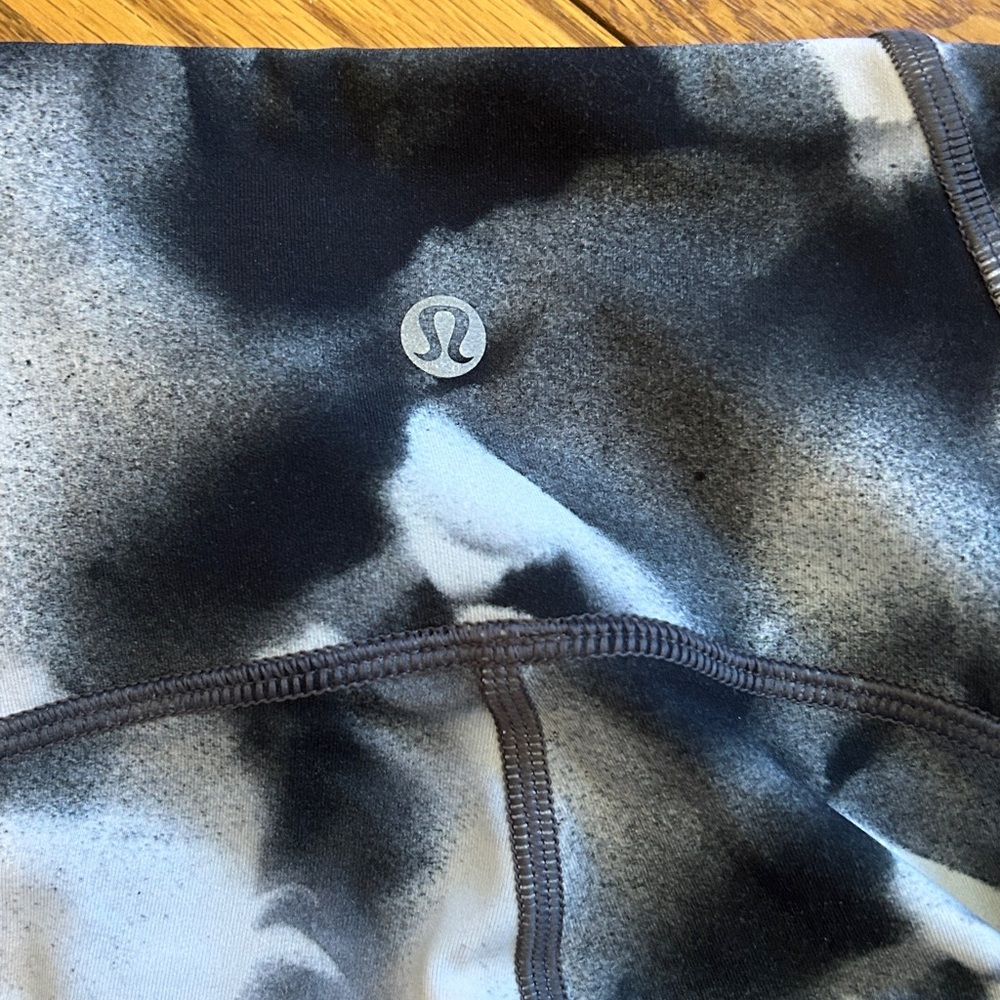 Lululemon Train Times Leggings - Picture 4 of 7